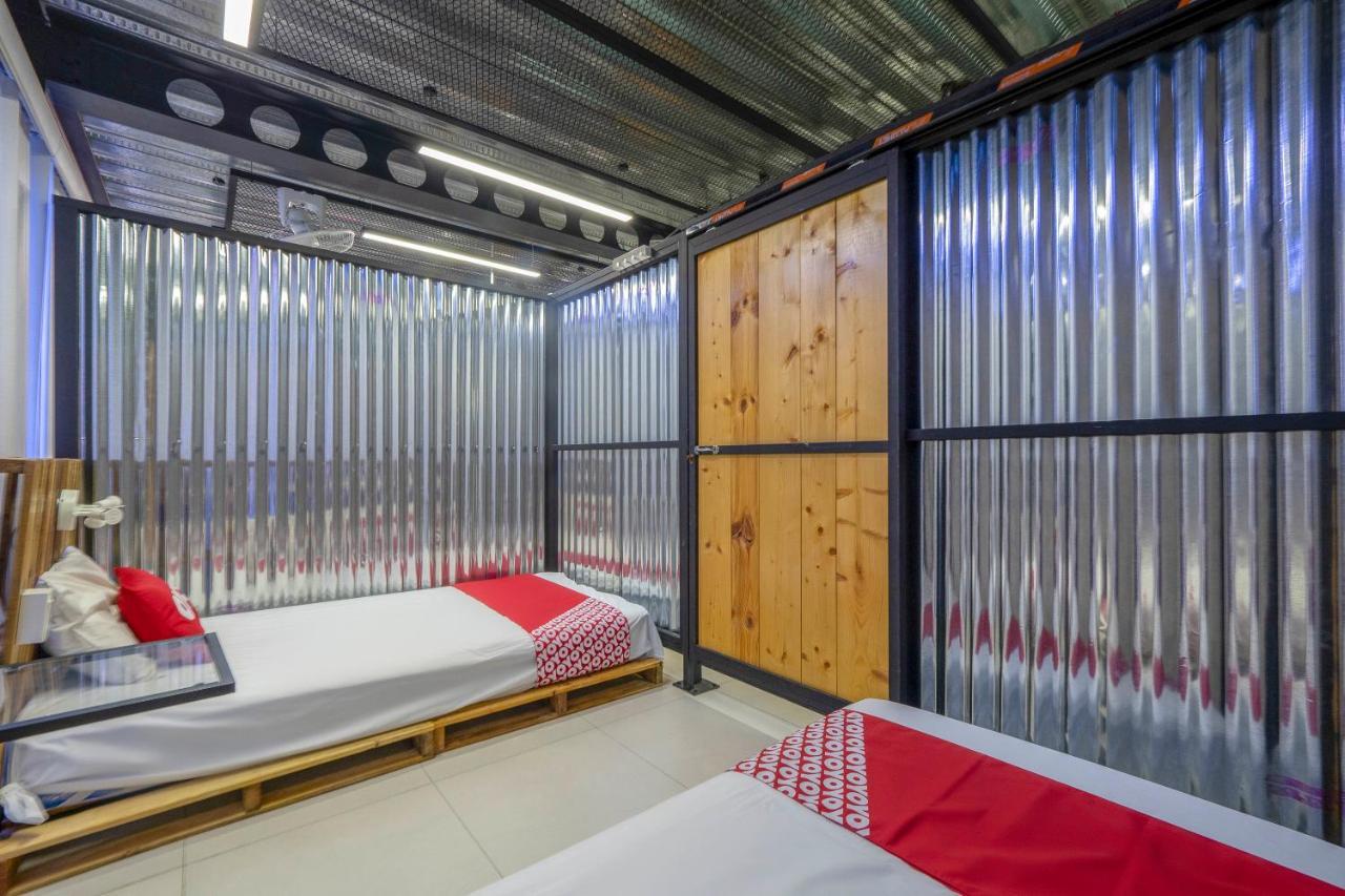 Oyo 1084 Guyasuka Ratchada Hotell Bangkok Eksteriør bilde