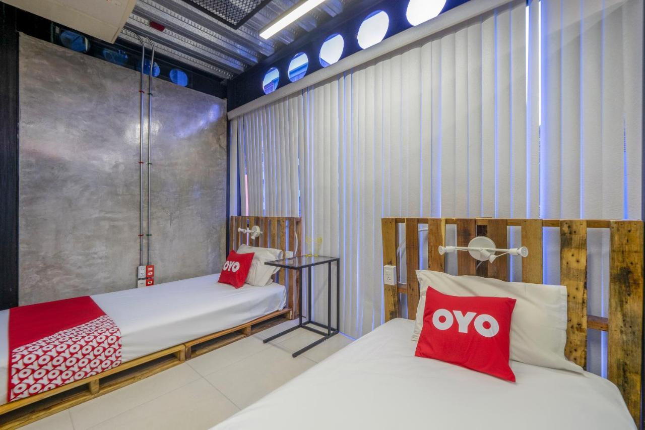Oyo 1084 Guyasuka Ratchada Hotell Bangkok Eksteriør bilde