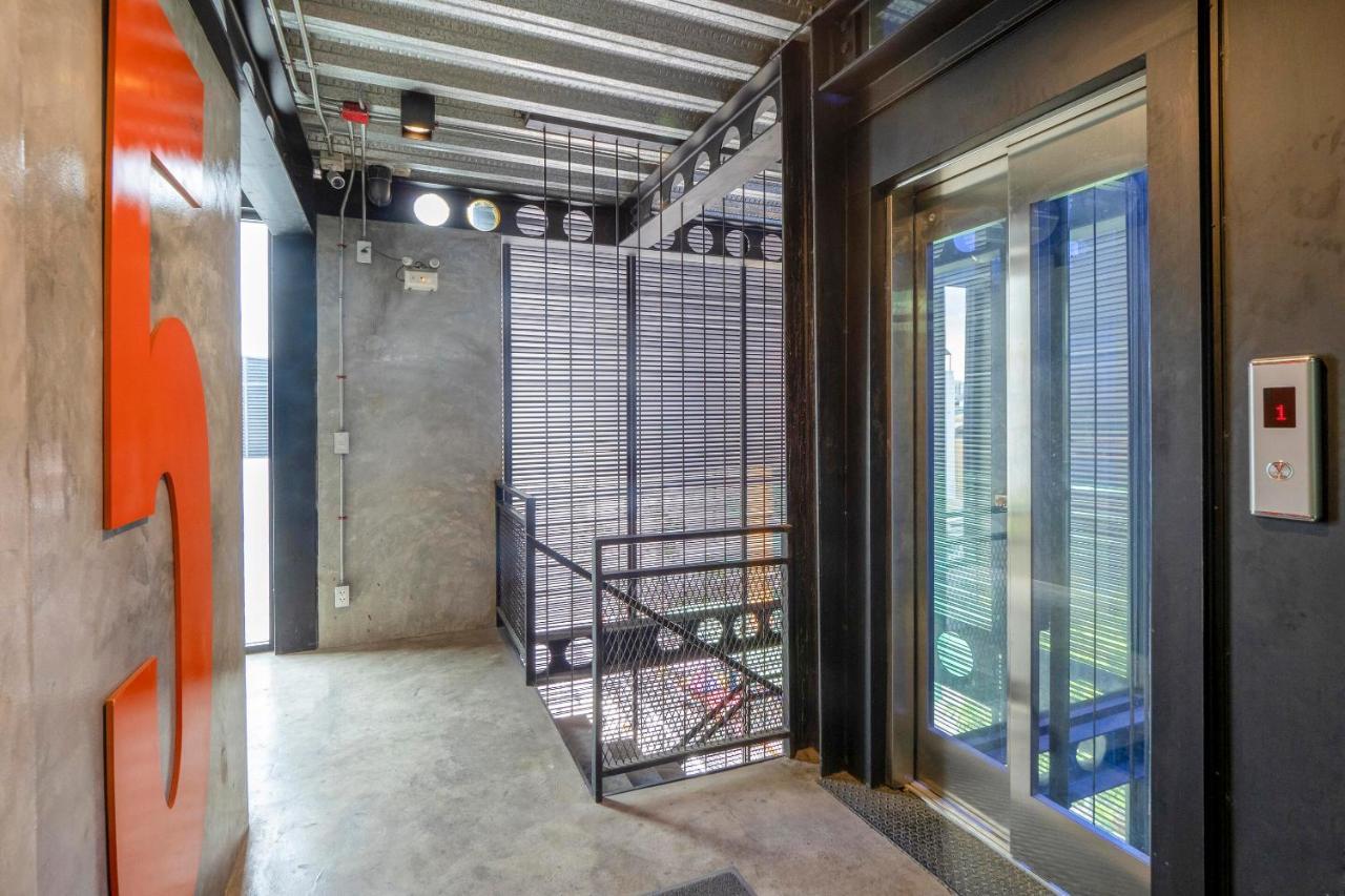 Oyo 1084 Guyasuka Ratchada Hotell Bangkok Eksteriør bilde