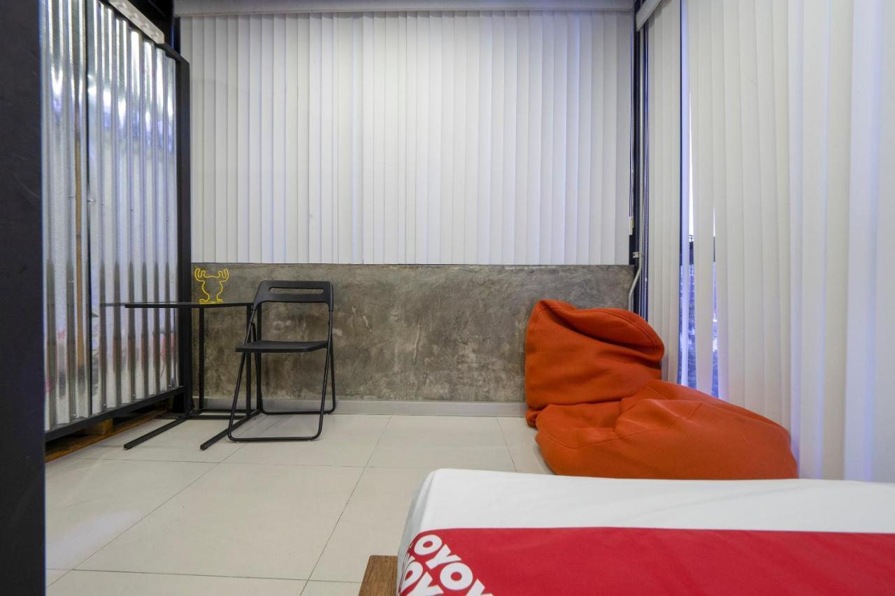 Oyo 1084 Guyasuka Ratchada Hotell Bangkok Eksteriør bilde